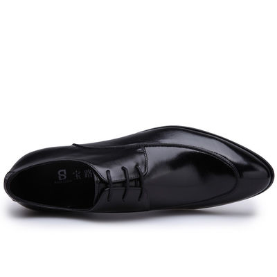 Negozi Comodi Scarpe da uomo, Calzature da uomo da estate, Scarpe da uomo marrone con pizzi.