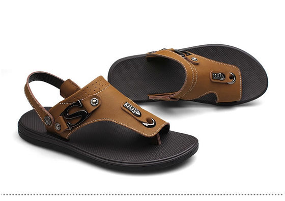 Calzature da uomo confortevoli in pelle con capo in pelle vera