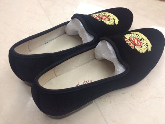 Diverse occasioni Scarpe da sole da uomo di pelle marrone, Scarpe da sole di velluto ricamate con corona