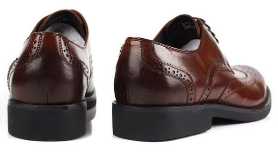 Europa Disegno Uomini Scarpe Brogue Stile Stile Stile Stile Scarpe da uomo in cuoio a grano completo