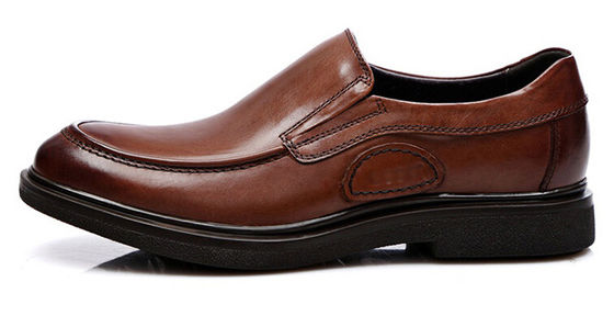Calzature da lavoro con suola morbida, calzature da uomo, scarpe da guida in pelle marrone.