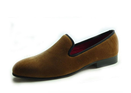 Uomini d'affari di velluto Scarpe da fumo ricamate Uomini rossi di casa di pavimento