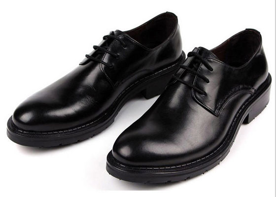 Calzature artigianali maschili con pizzo nero calzature confortevoli con piattaforme spesse
