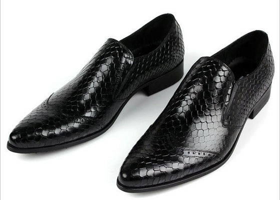 Pelle di serpente Modello Uomini Abiti formali Scarpe Uomini in pelle vera Scarpe di lusso Per la festa