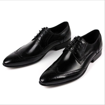 Calzature da cuoio da uomo di grano pieno Stile Brogue Design Calzature da uomo con abito formale