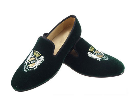 Slip On Loafers di velluto ricamati Calzature casual a tacco basso fatte a mano