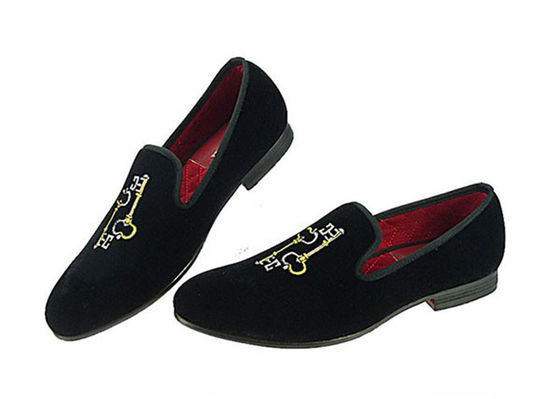 Di alta lavorazione, scarpe da uomo ricamate, scarpe da uomo durevoli, scarpe da uomo nere.