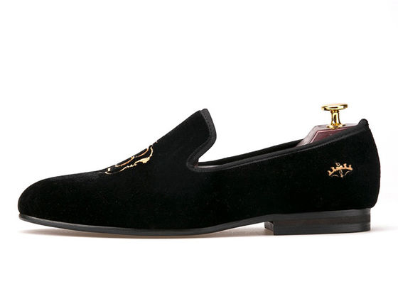 Calzature di lusso maschile di velluto con cintura di stile casual