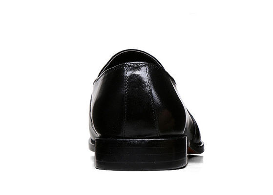 Calzature da uomo in pelle con cuciture in pelle nubuck