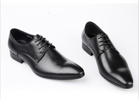 Romantici abiti da sposa in pelle morbida per uomini Scarpe di colore puro, con spazzola, stile britannico