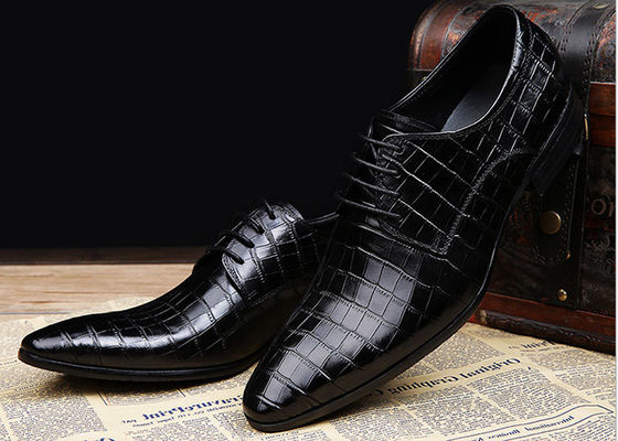 Disegno in incisione per uomo Patent Scarpe da abito in pelle Scarpe da abito in pizzo nero