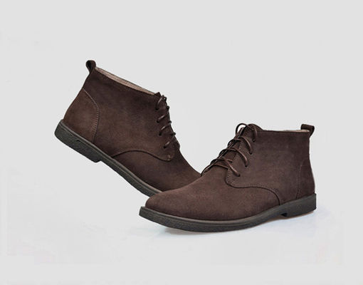 Calzature con tacco quadrato marrone suede deserto