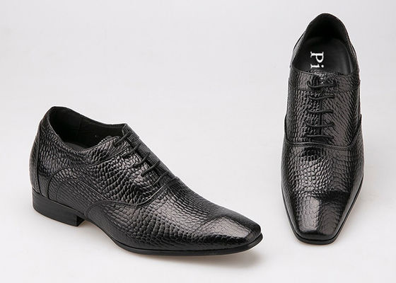 Scarpe da ascensore da 7 centimetri, dita taglienti, scarpe da Oxford in pelle nera.