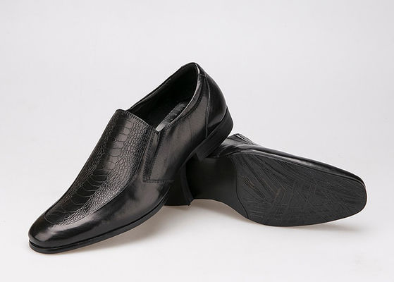 Slip On Round Toe Uomini Scarpe da abito formale Stile Oxford Scarpe da abito in pelle a grano pieno
