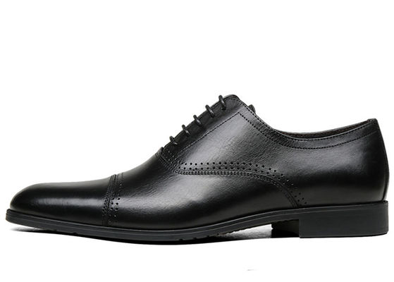 Scarpe da uomo in pelle originale di Oxford, scarpe da vestito, scarpe da Derby di lusso con lacci per uomini.