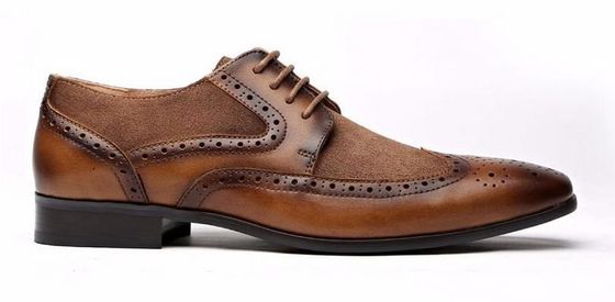 Calzature da uomo in pelle di mucca di alta classe