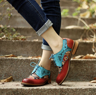 Stile britannico Scarpe da donna Brogue Oxford Scarpe da donna multicolore Scarpe da pelle Derby