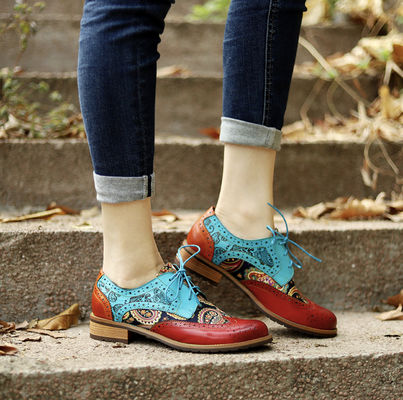 Stile britannico Scarpe da donna Brogue Oxford Scarpe da donna multicolore Scarpe da pelle Derby