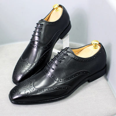 Moda, scarpe da uomo in pelle originale, abiti da adulto, scarpe da uomo.