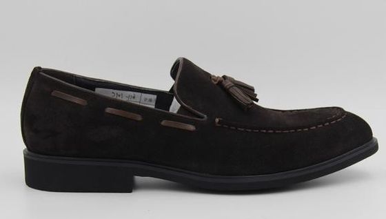 Calzature da cuoio di velluto da vacca morbida in stile italiano di marca personalizzata
