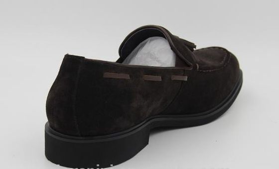 Calzature da cuoio di velluto da vacca morbida in stile italiano di marca personalizzata