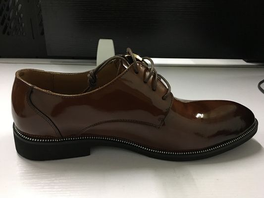 Calzature da uomo di lavoro intagliate Calzature da uomo Goodyear Calzature da uomo intagliate