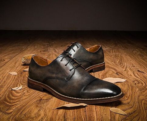 Indisponibile abito da sposa da uomo Scarpe a lacci a tacco piatto Scarpe a righe