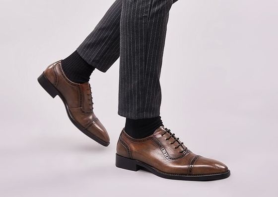 Scarpe da uomo con lacci, scarpe da uomo con punta, scarpe da sposa da uomo, scarpe da sposa da sposa.