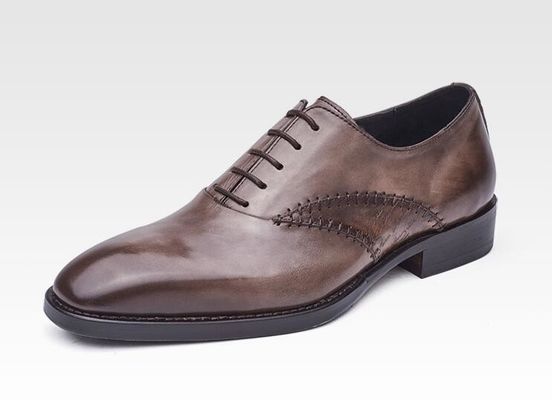Uomini di moda abiti formali Scarpe di pelle originale Uomini neri scarpe da abito a lacci