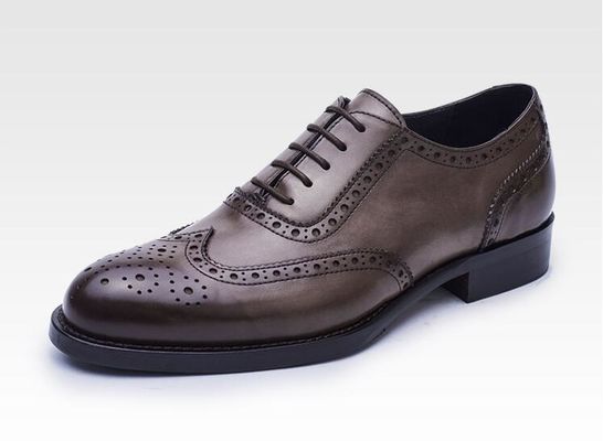 Scarpe da lavoro, scarpe casual, scarpe da festa, scarpe da uomo.