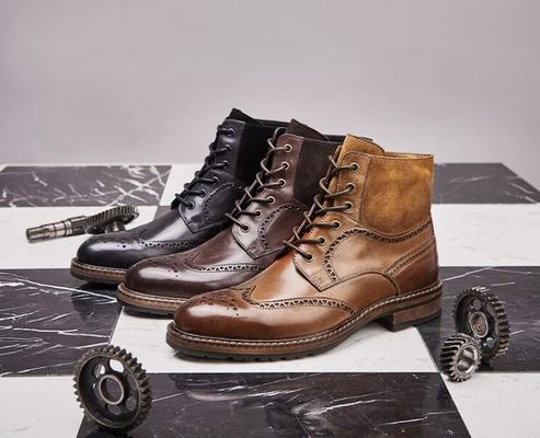 Scarpe da Chelsea di pelle marrone, scarpe da pelle con lacci per la festa.