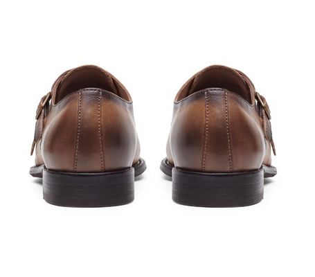 Le punte d' ala di lusso, le scarpe di Oxford, le scarpe da sposa per uomini.