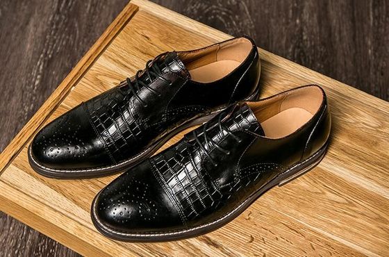 Scarpe da uomo in pelle a grana, scarpe da uomo a punta, scarpe da uomo Oxford fatte a mano.