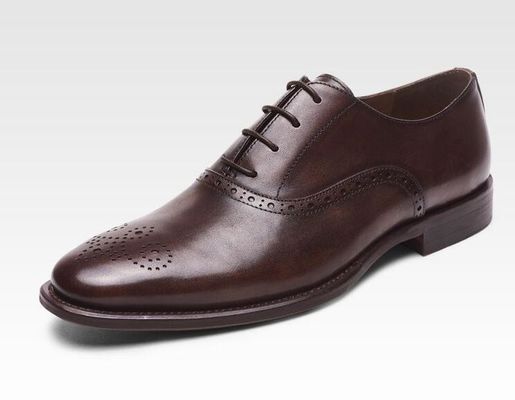 Lace Up Uomini Scarpe Brogue Calzature a tacco basso di lusso Scarpe da abito con taglia 37 - 48