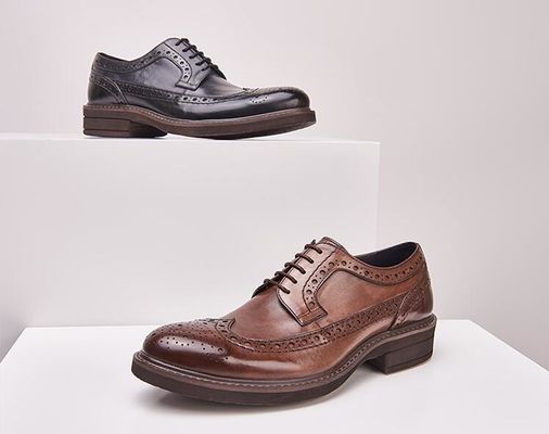 Scarpe da sposa di cuoio classiche, scarpe da uomo di cuoio casual.
