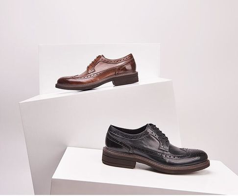 Scarpe da sposa di cuoio classiche, scarpe da uomo di cuoio casual.