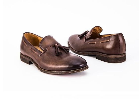 Lace Up Flat Heel Uomo Slip On Sneakers Top alto / basso taglio Sneakers di pelle morbida