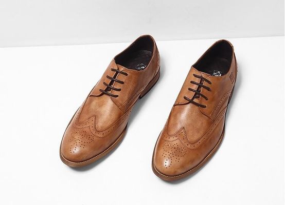 Scarpe da uomo di pelle vera e propria, scarpe da Oxford nere, scarpe classiche da vestire con pizzico.