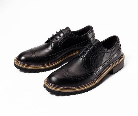 Calzature casual da uomo di primavera / autunno Calzature da uomo da uomo di pelle nera