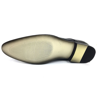 Scarpe da uomo nero, calzature da uomo in mano, calzature da uomo 2018.
