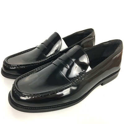 Stile di moda... Loafers da uomo, Moccasins su misura... Scarpe da sole in pelle.