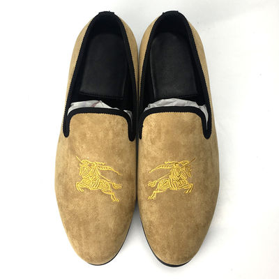 Tassel Men Velvet Loafers ricamati con suola esterna in gomma