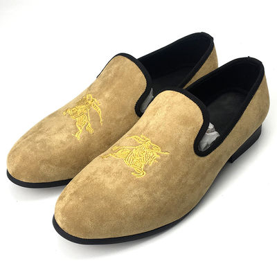 Tassel Men Velvet Loafers ricamati con suola esterna in gomma