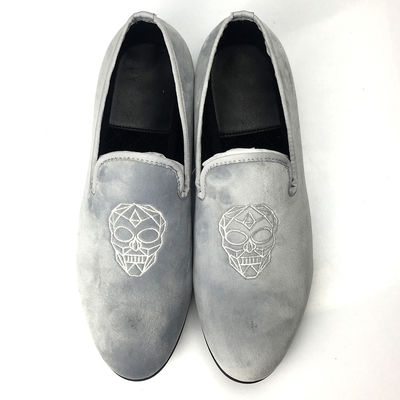 Slip ricamato su loafers di velluto, loafers maschili di fascia alta