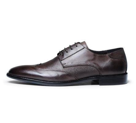 Calzature da uomo in cuoio, calzature da uomo personalizzate.