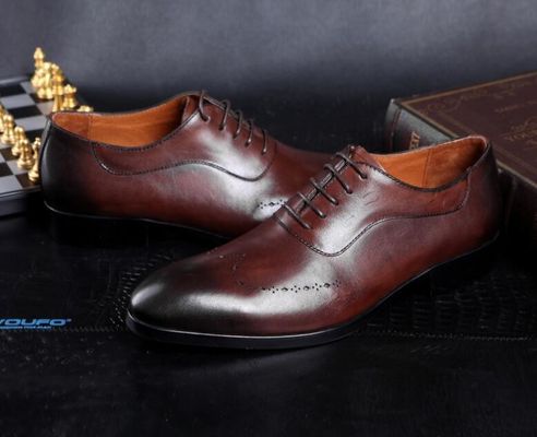 Uomini di moda abiti formali scarpe, Brogue nascosto tacchi alti calzature di pelle per uomini