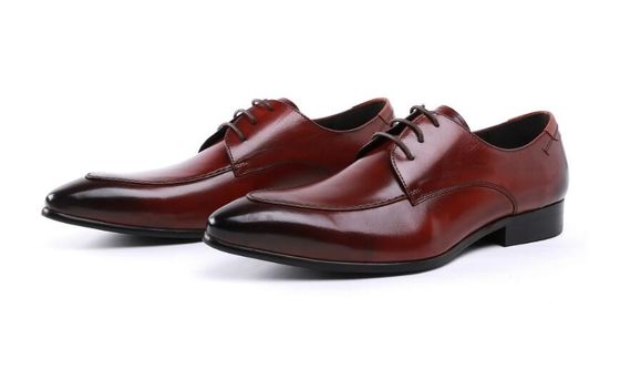 Disegni in incisione di pelle di patente nero scarpe da abito, scarpe da abito a lacci