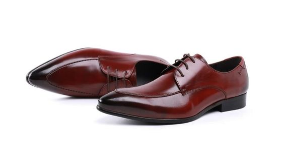 Disegni in incisione di pelle di patente nero scarpe da abito, scarpe da abito a lacci