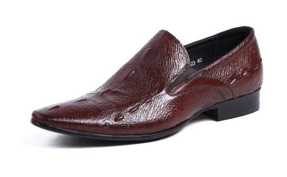 Calzature da uomo in pelle in taglia normale, scarpe da sole a punta.