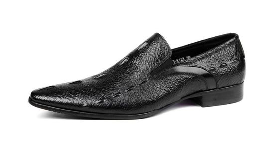 Calzature da uomo in pelle in taglia normale, scarpe da sole a punta.